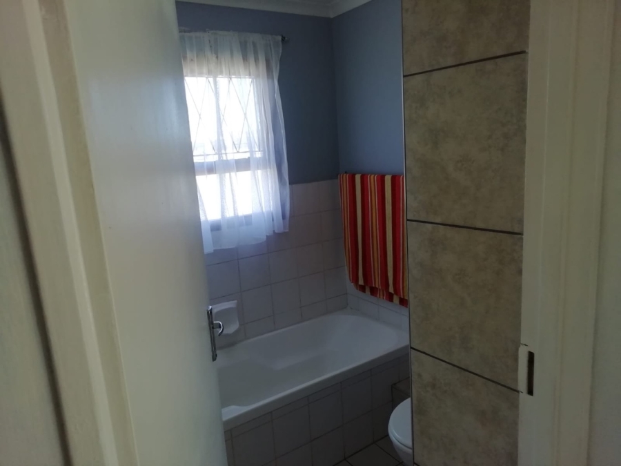 2 Bedroom Property for Sale in Kabega Park Eastern Cape